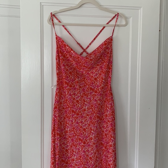NWOT Vici RUBY FLORAL SATIN SLIP MIDI DRESS - Picture 6 of 16